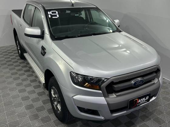 FORD RANGER 2.2 XLS 4X4 CD 16V DIESEL 4P AUTOMÁTICO
